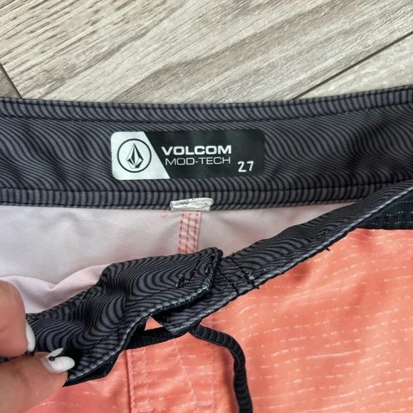 Volcom swim trunks set